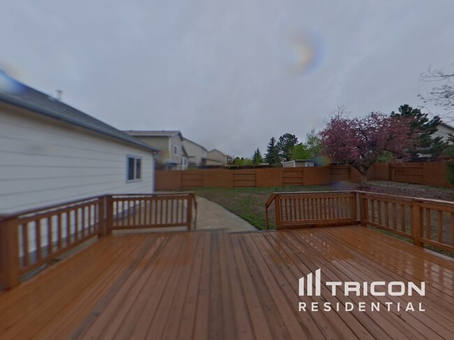 Building Photo - 5950 Fescue Dr