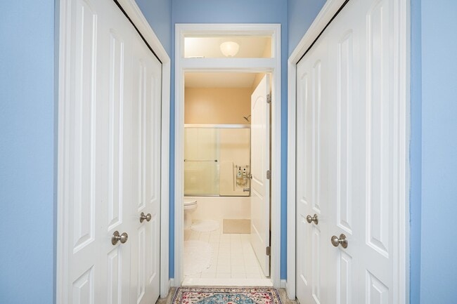 Building Photo - 2906 N Knightsbridge Cir