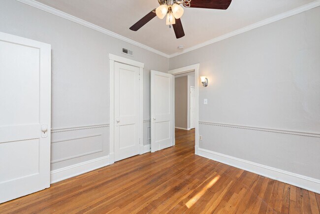 Interior Photo - SUNNY SLOPE