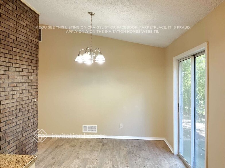 Building Photo - 1093 Sandalwood Dr