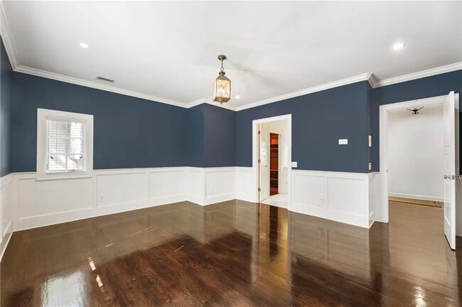 Building Photo - 2485 W Wesley Rd NW