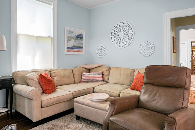 Building Photo - 6 Wentworth St