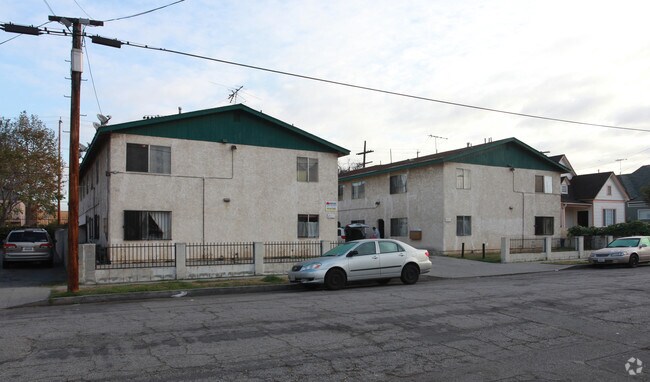 Primary Photo - 211 E 24th St