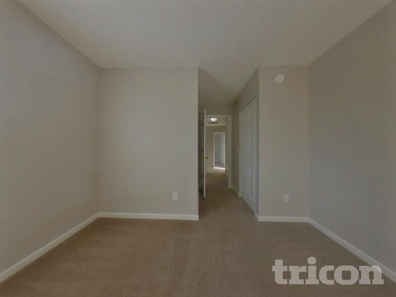 Building Photo - 386 Fox Trot Dr