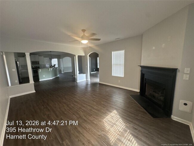 Building Photo - 395 Heathrow Dr