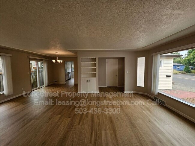 Building Photo - 8010 NE Prescott St