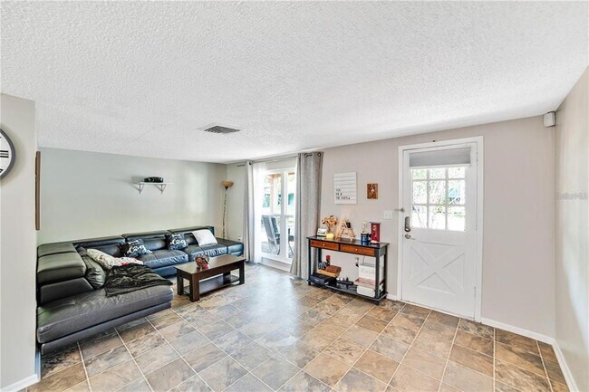 Building Photo - 8019 Beaver Creek Loop