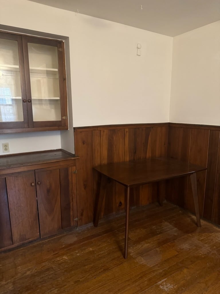 Dining area, table included. - 3097 Riddle View Ln