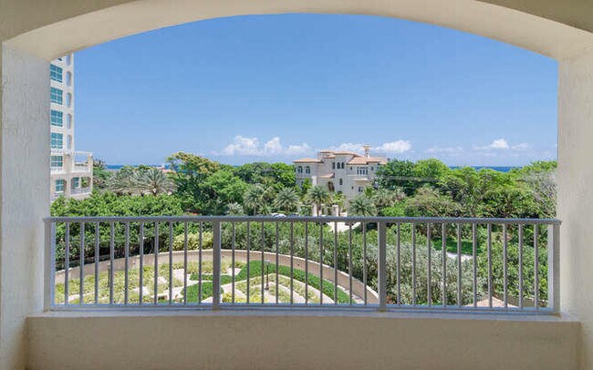 Building Photo - 3740 S Ocean Blvd