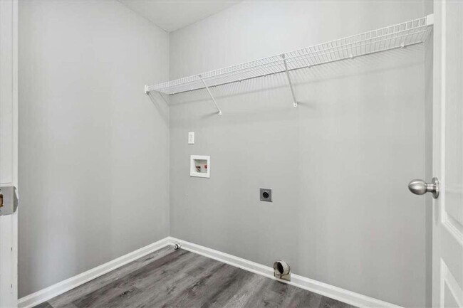 Building Photo - 96 Lenore Ct