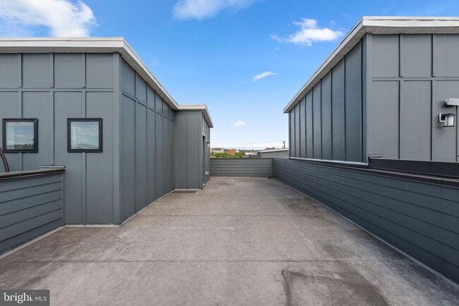 Building Photo - 921 Grundy St