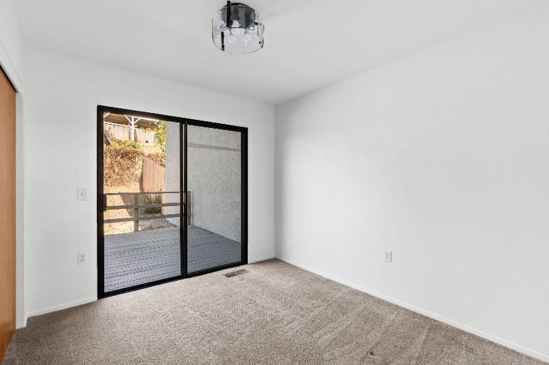 Building Photo - 440 Solar Way