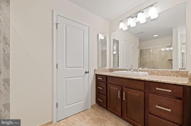 Building Photo - 42409 S Dogwood St