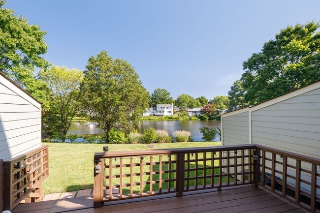 Building Photo - 9154 Lakeland Dr