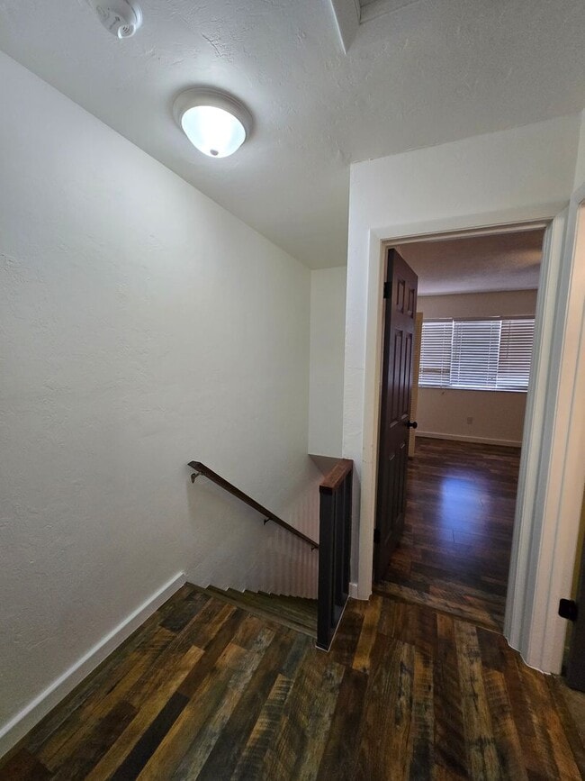 Building Photo - 2/1.5 in Foxmoor!