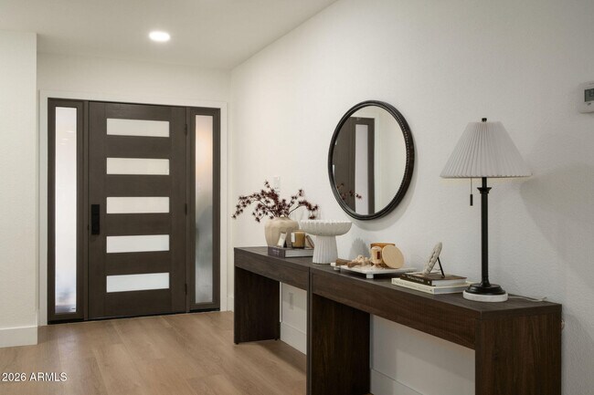 Building Photo - 7837 E Crestwood Way