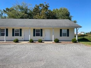Building Photo - 605 1/2 Old Creal Springs Road Apt D