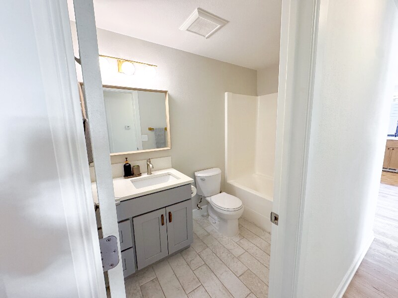 Building Photo - 12502 NE 19th St