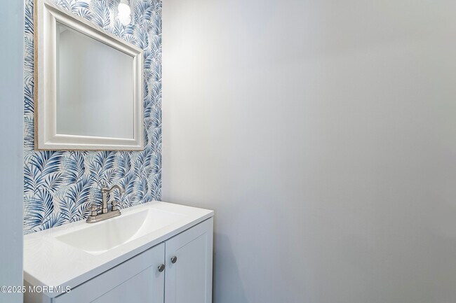 Building Photo - 509 Monmouth Ave