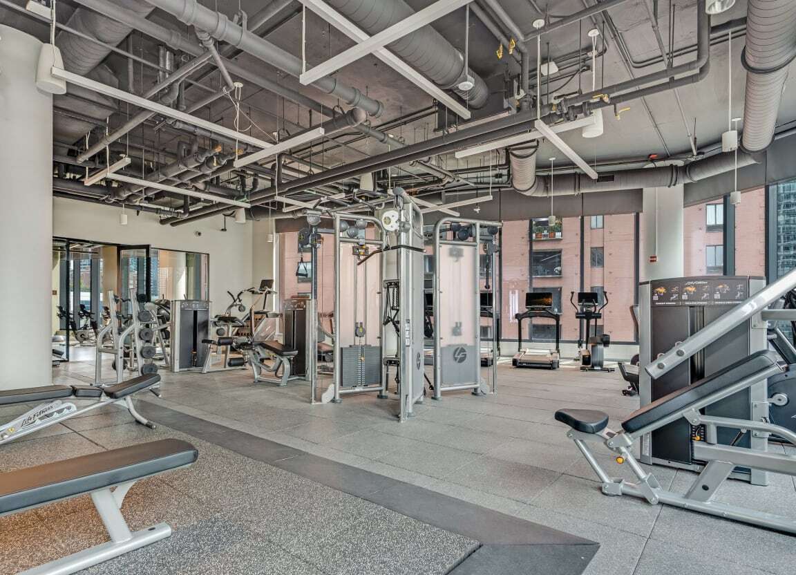 Building Photo - 215 N Clinton St