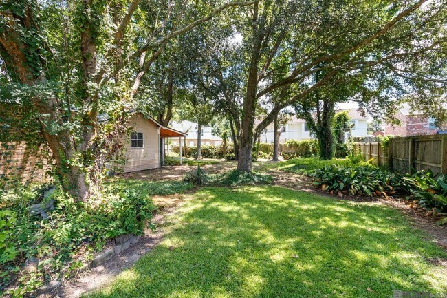 Building Photo - 11918 Spring Meadow Dr