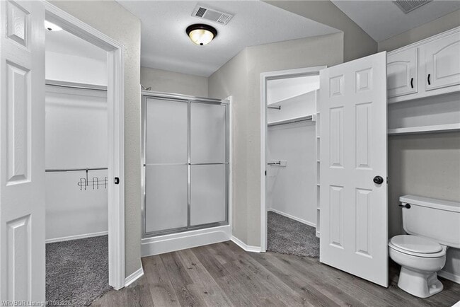 Building Photo - 8808 Skypark Dr