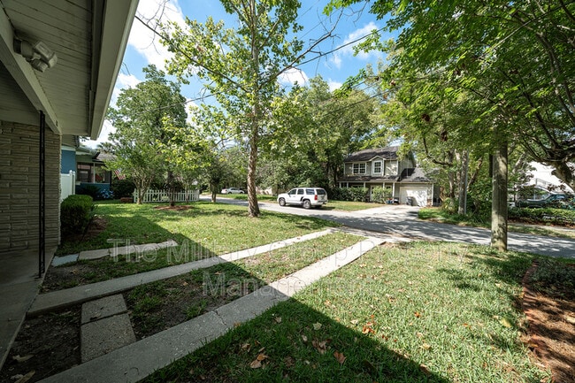 Building Photo - 2115 Minerva Ave