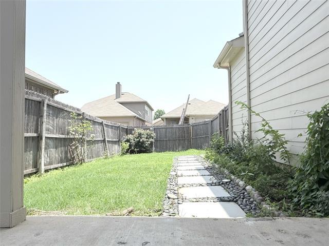 Building Photo - 613 Pawnee St