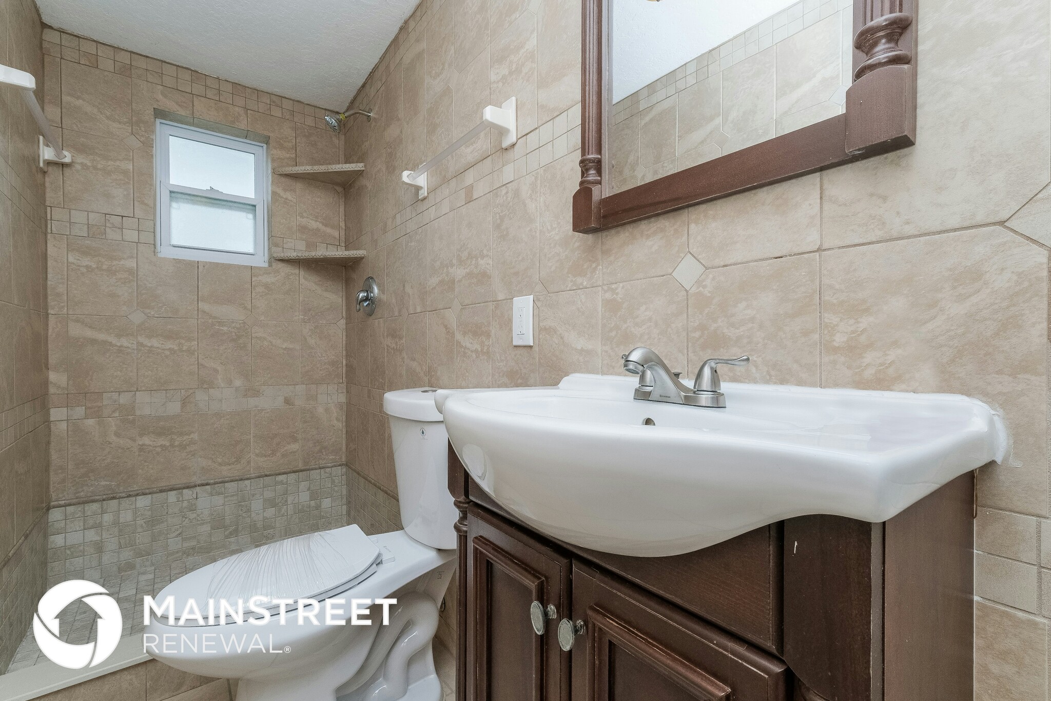 Building Photo - 5700 Thrush Dr
