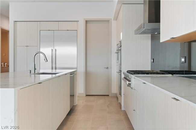 Building Photo - 66 Lakefront Dr