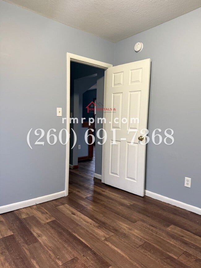 Building Photo - 1220 Fairview Ave