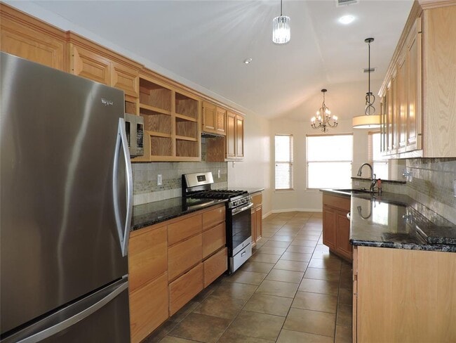 Building Photo - 1404 Peachtree Valley Dr