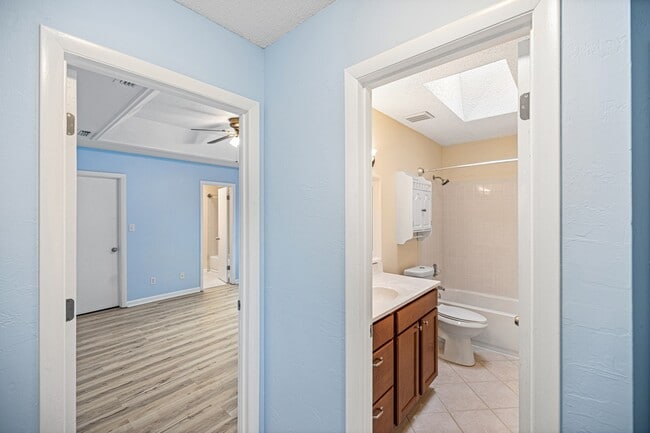 Building Photo - 349 Primrose Cir