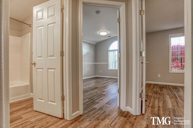 Building Photo - Charming Ranch in Desirable East County with Private Fenced Yard