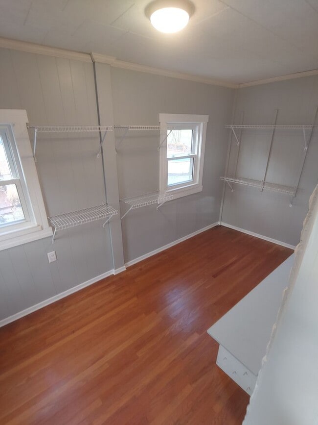 Building Photo - Semi-Attached Home Located Across from Red Lion High School