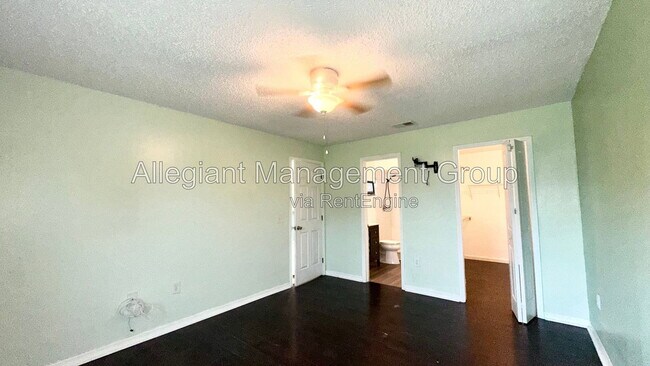 Building Photo - 620 Brockton Dr