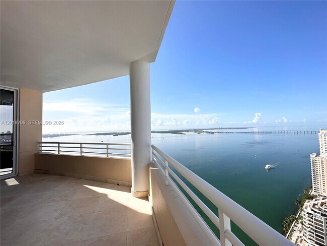 Building Photo - 808 Brickell Key Dr