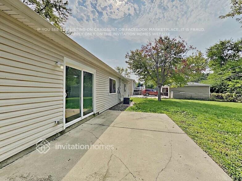 Building Photo - 202 Mayfield Dr