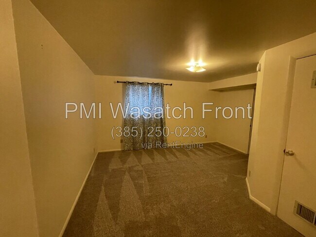 Building Photo - 662 E Cobblestone Ln