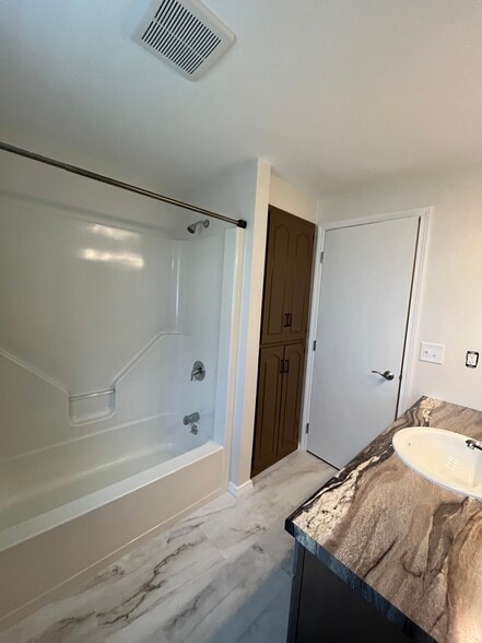 Building Photo - 517 Kelly Jo Dr