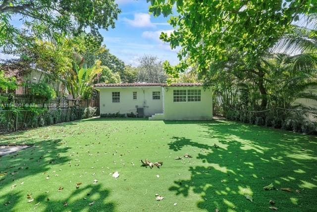 Building Photo - 4725 NE Miami Ct