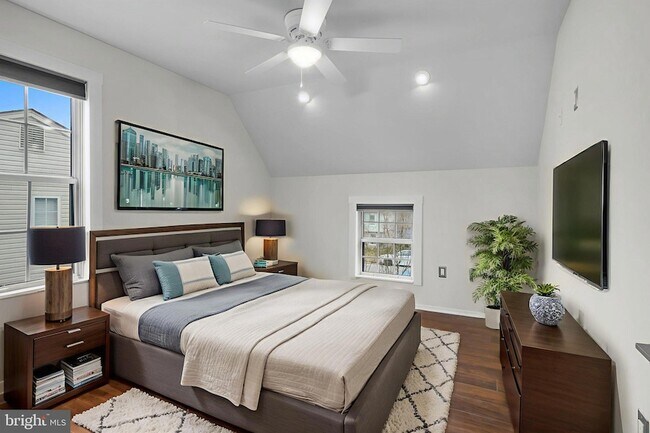 Building Photo - 3743 8th St