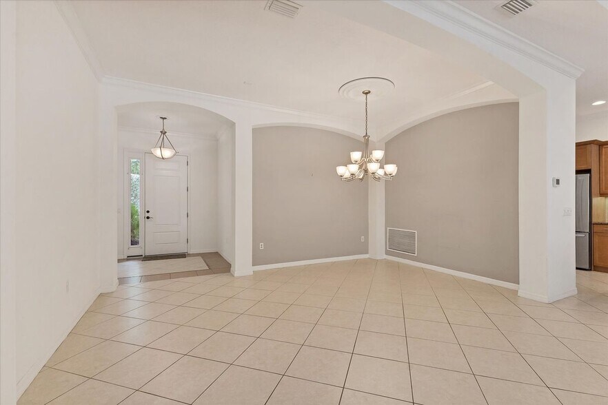 Building Photo - 7236 Lismore Ct