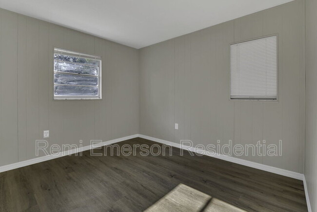 Building Photo - 14025 Southeast 54th Ct.