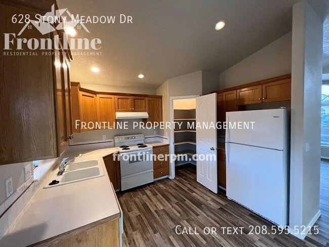 Building Photo - 628 Stony Meadow Dr