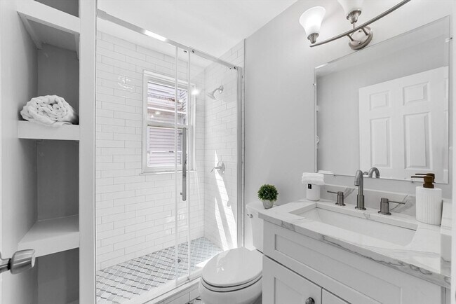 Building Photo - 2 Westerly St