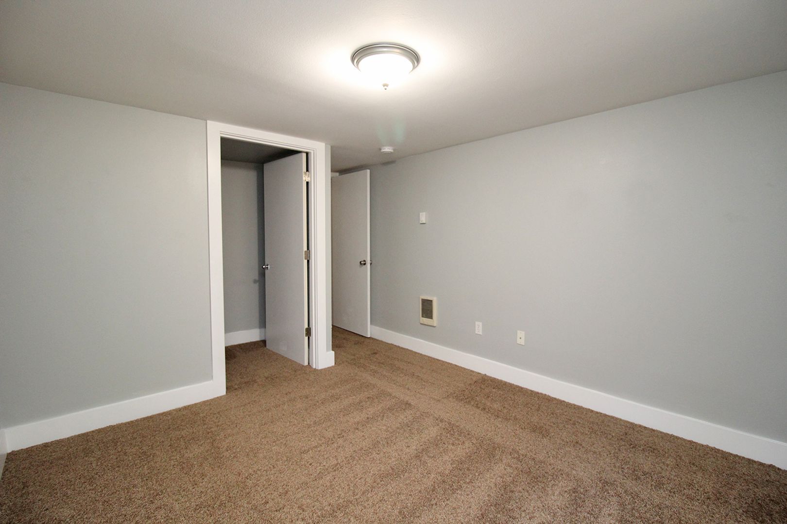 Building Photo - 4030-4030 NE Garfield Ave.