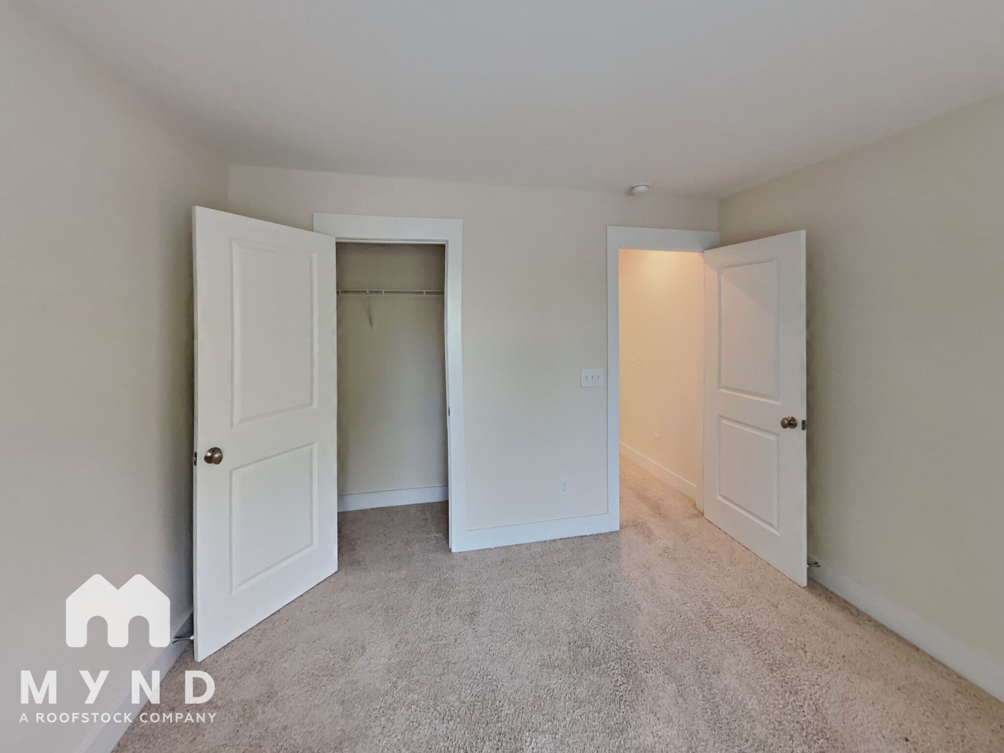 Building Photo - 2613 Double Oaks Rd