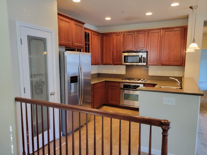 Building Photo - 3301 N Park Dr