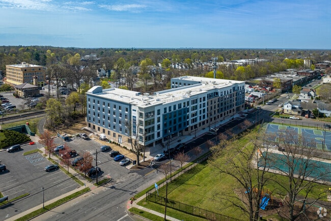 Aerial - 1000 North Ave